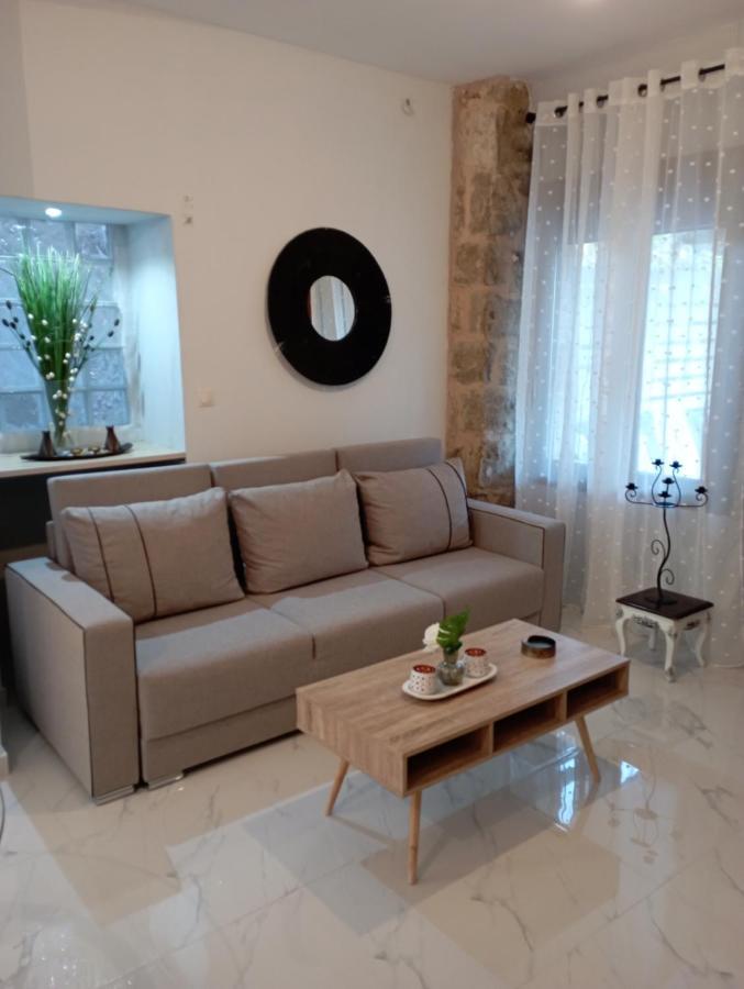 Vila Stonehouse & Casa Al Sole E Al Mare Nea Roda Exteriér fotografie