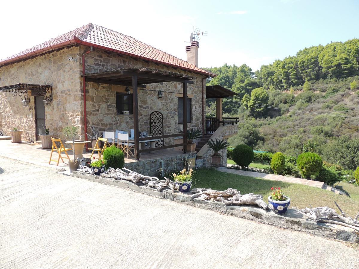 Vila Stonehouse & Casa Al Sole E Al Mare Nea Roda Exteriér fotografie